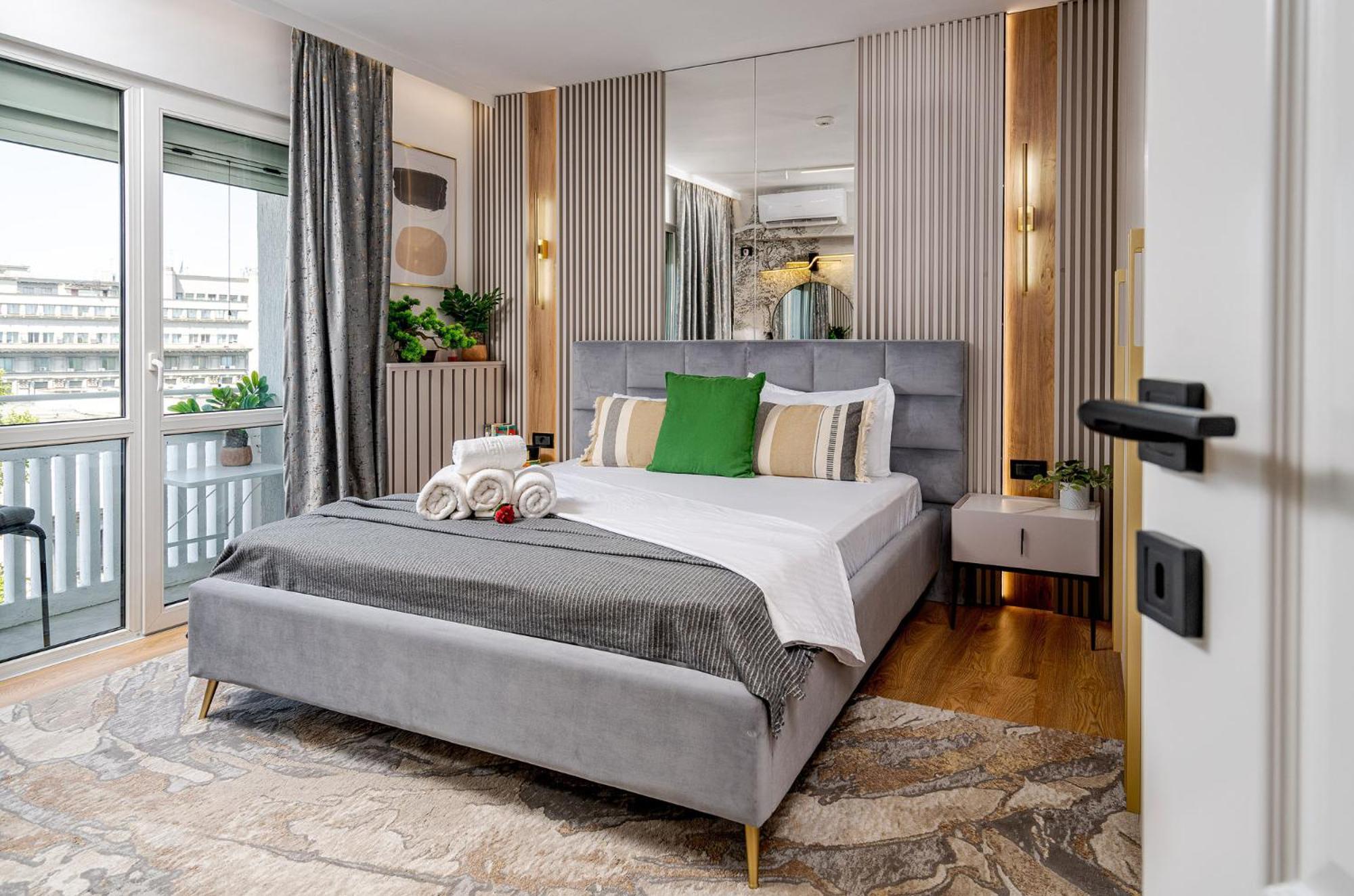 Romana Vibe Elegance In The Heart Of The City Bukares Bagian luar foto